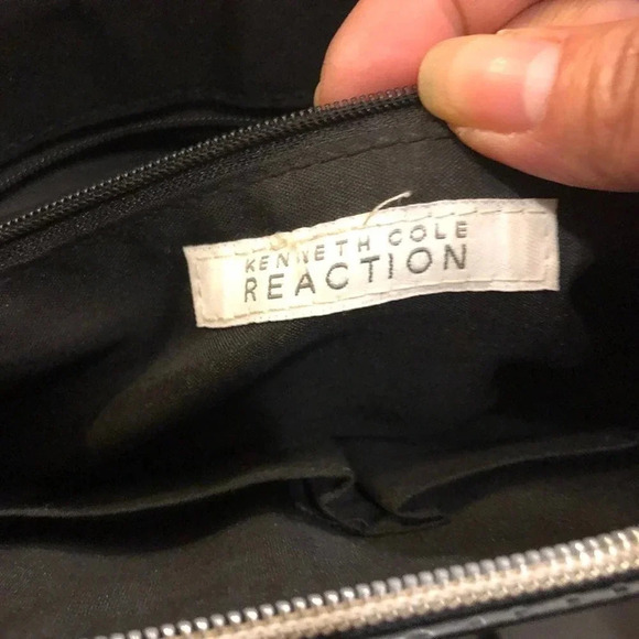 Kenneth Cole Reaction Faux Leather Mini Crossbody Purse Color Shaded - Picture 7 of 10